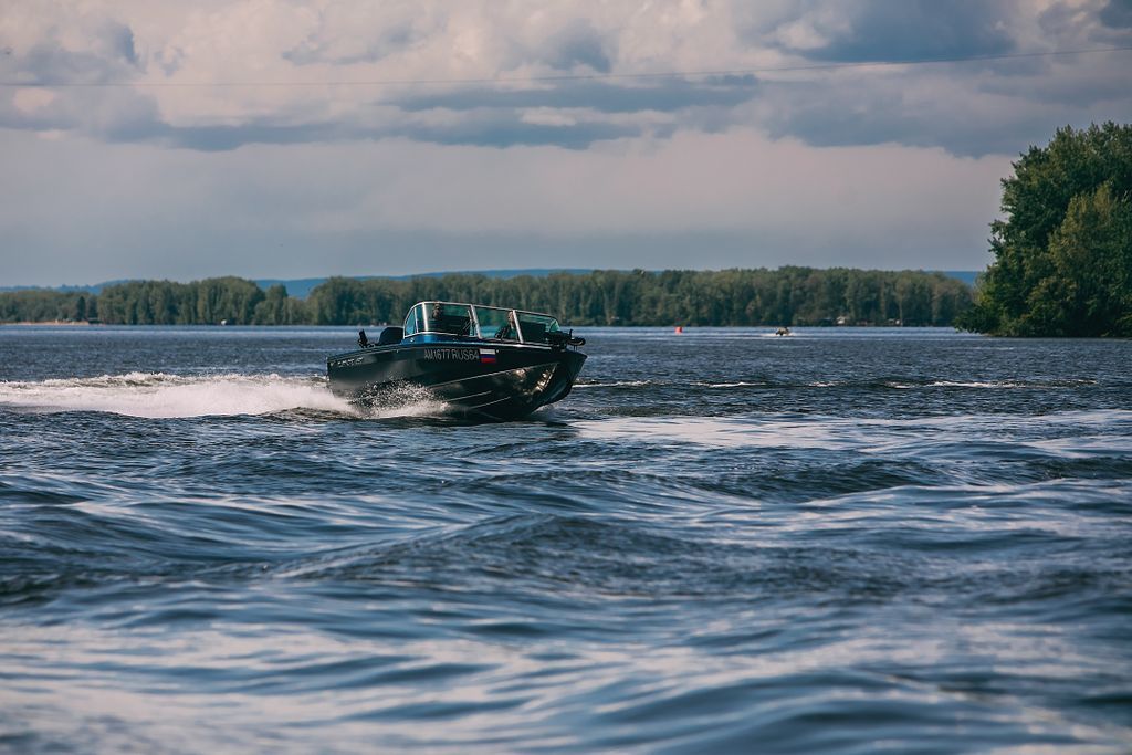 Albakore 680 Fish
